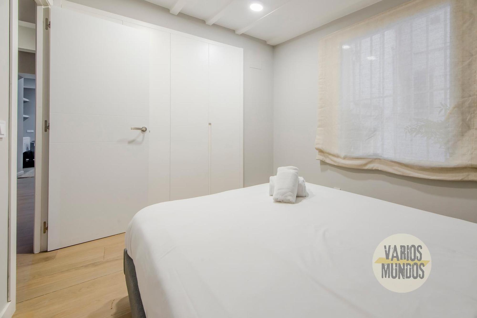 Encanto En El Rastro Para 7, Calle Juanelo E1 Madrid
